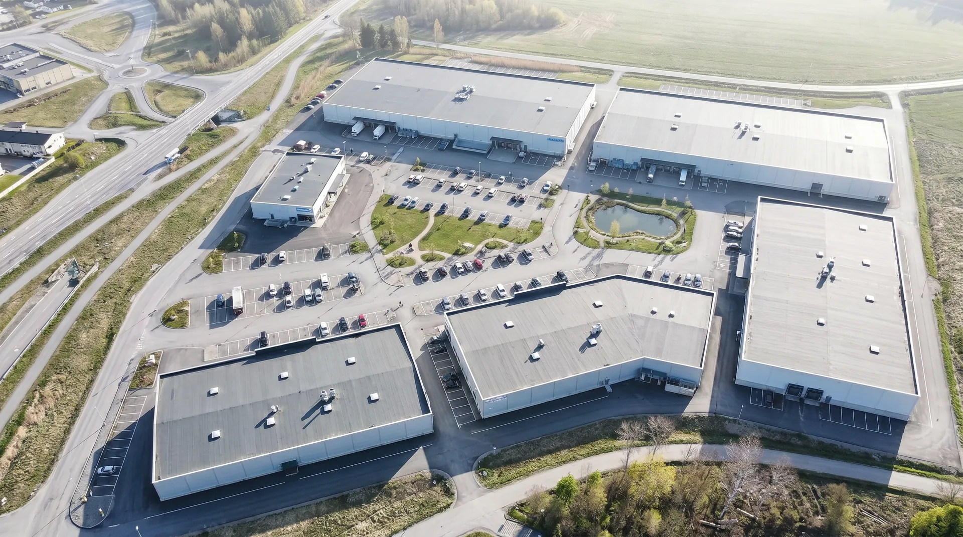 Vätövägen löper till vänster i bilden. Skalan på de planerade volymerna framträder tydligt.